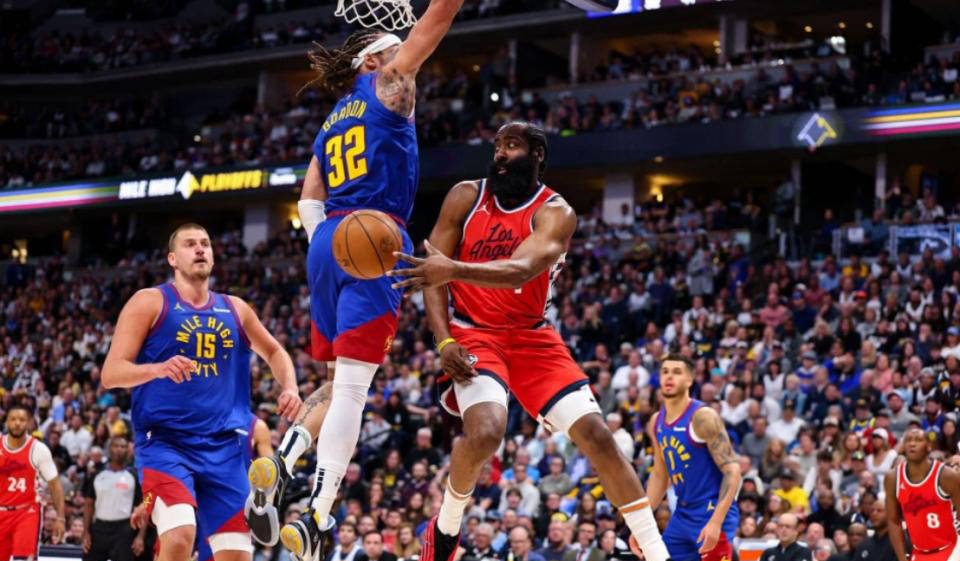 爱游戏官网-快船主场惊险击败活塞，喜迎两连胜(快船主场惊险击败活塞,喜迎两连胜的球员)