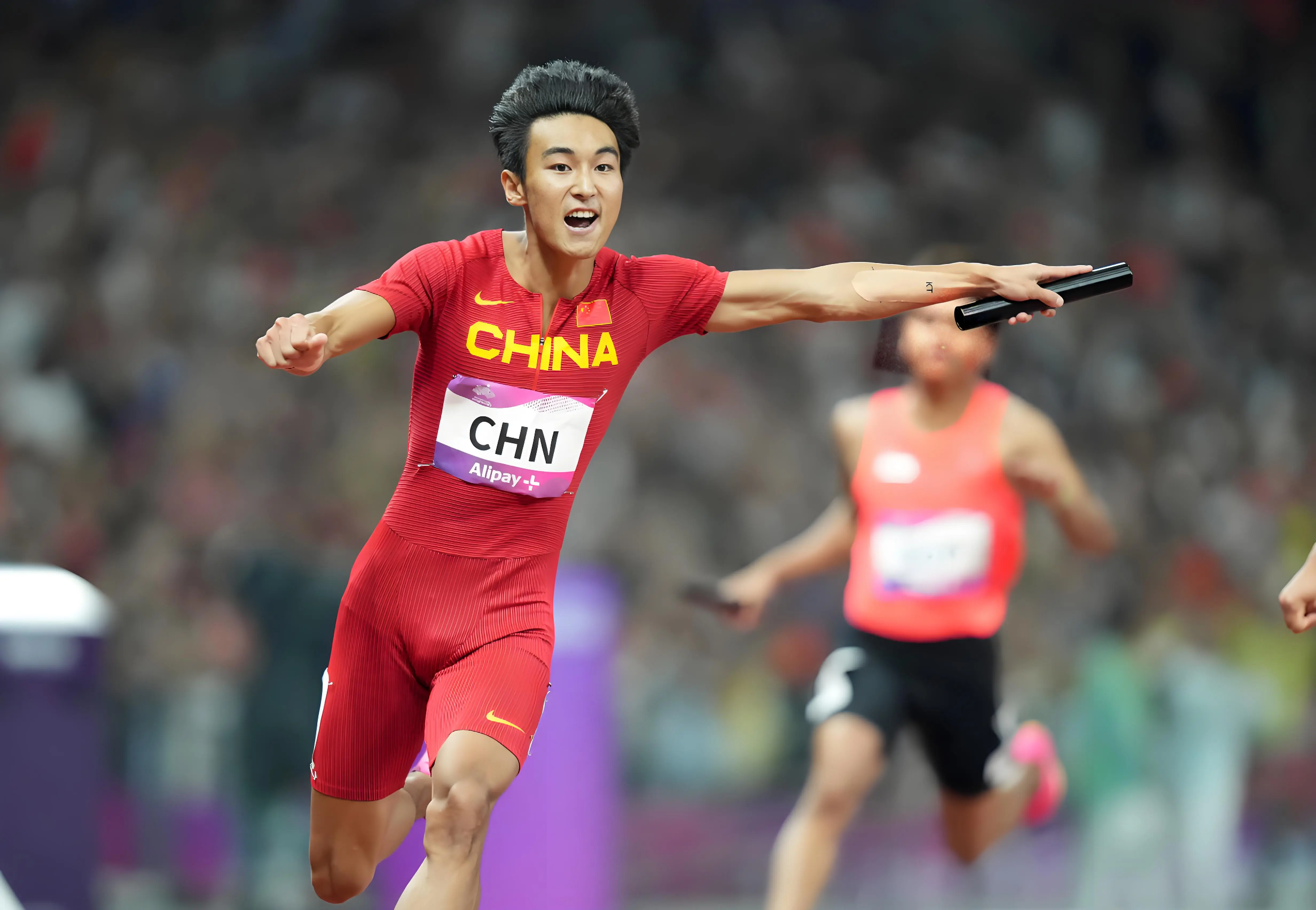 爱游戏登录-运动员在比赛中发挥出色，获得优异成绩(运动员在运动比赛中完成技术时所表现出的美)