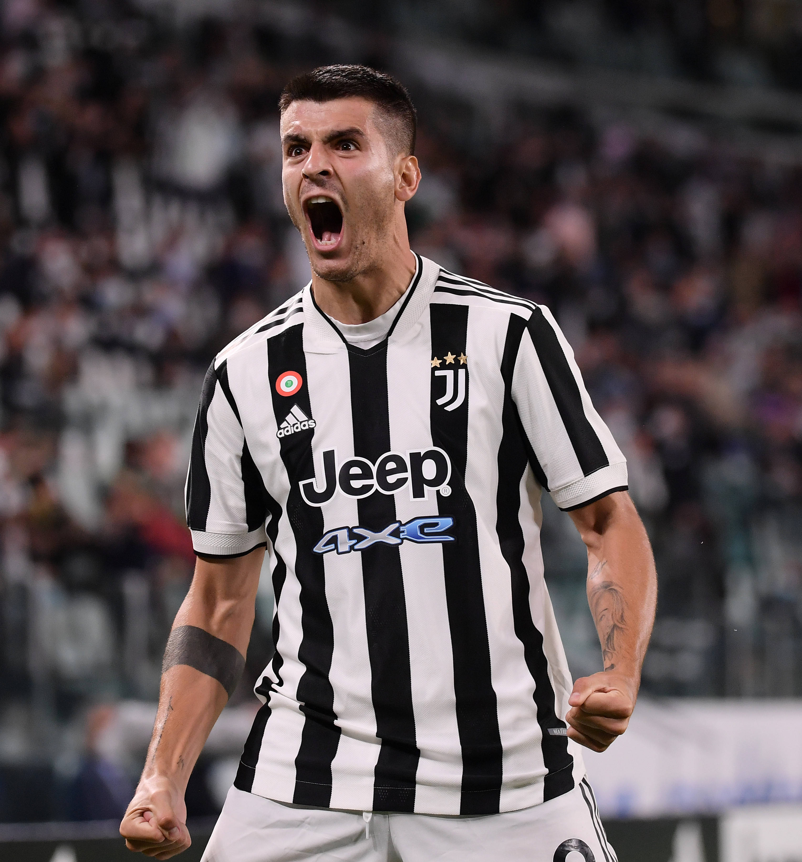 尤文图斯正面临AC米兰挑战(尤文图斯正面临ac米兰挑战是哪一年)