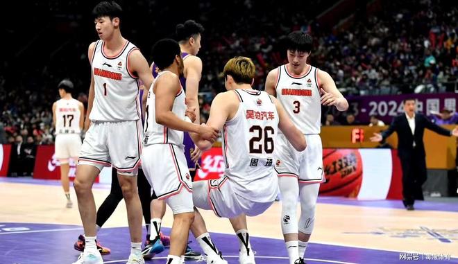 包含广东队爆发神级表现,CBA季后赛被彻底压制,团战的词条 包含广东队爆发神级表现,CBA季后赛被彻底压制,团战的词条