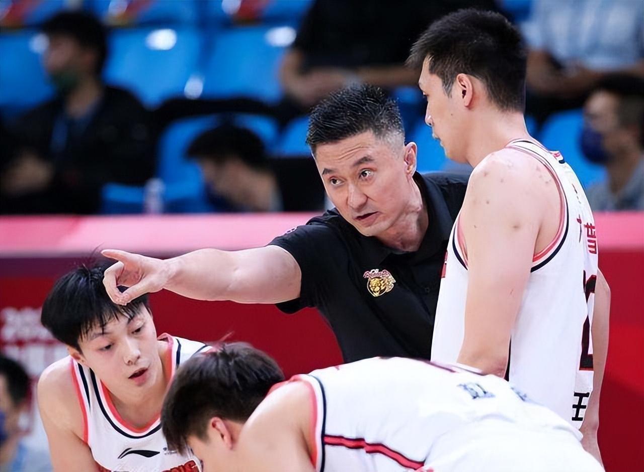 包含广东队成为本场最大亮点,CBA季后赛瞬间破防,高光操作的词条 包含广东队成为本场最大亮点,CBA季后赛瞬间破防,高光操作的词条