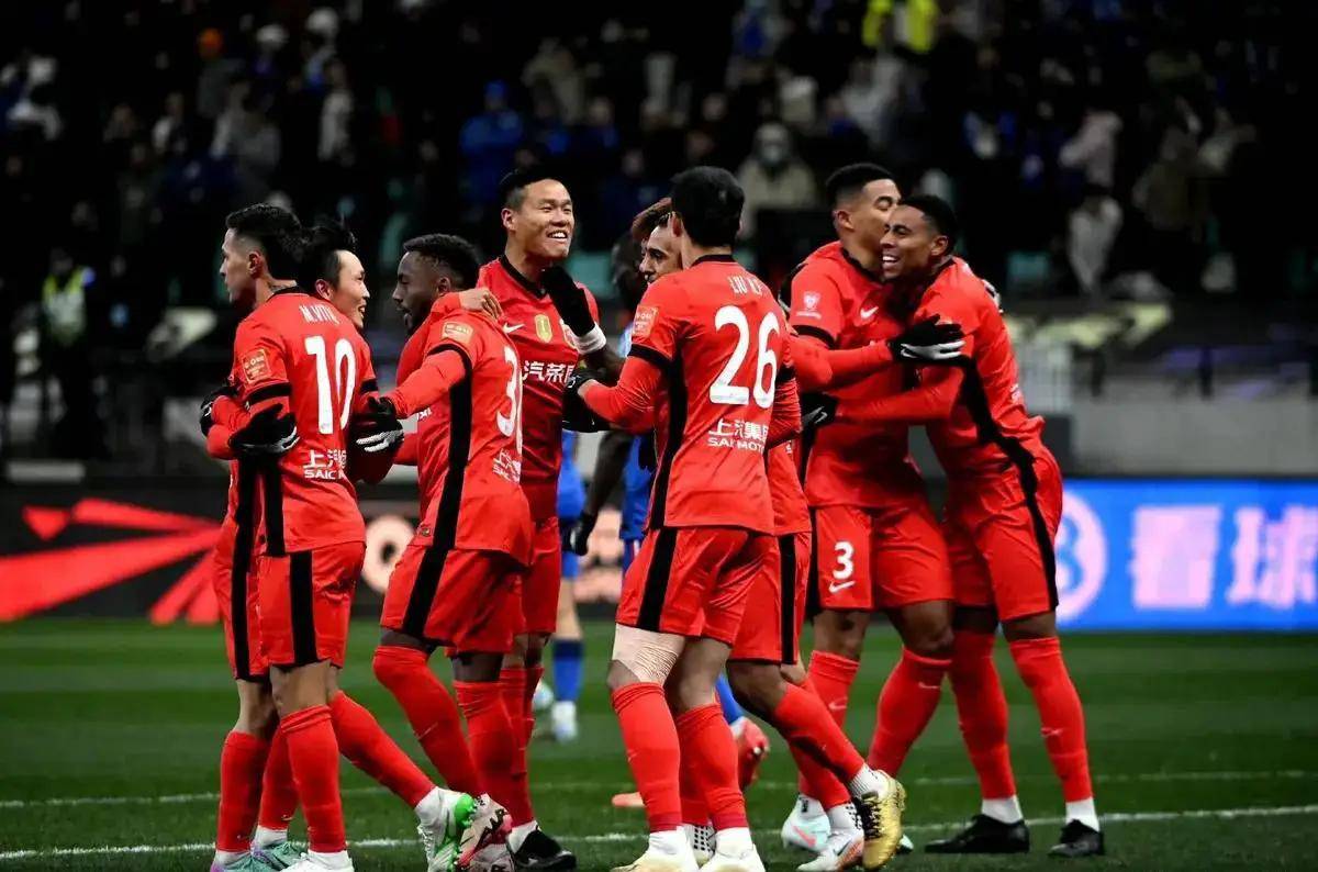 爱游戏网页版登录入口-球队交锋角逐胜利，实力不容小觑