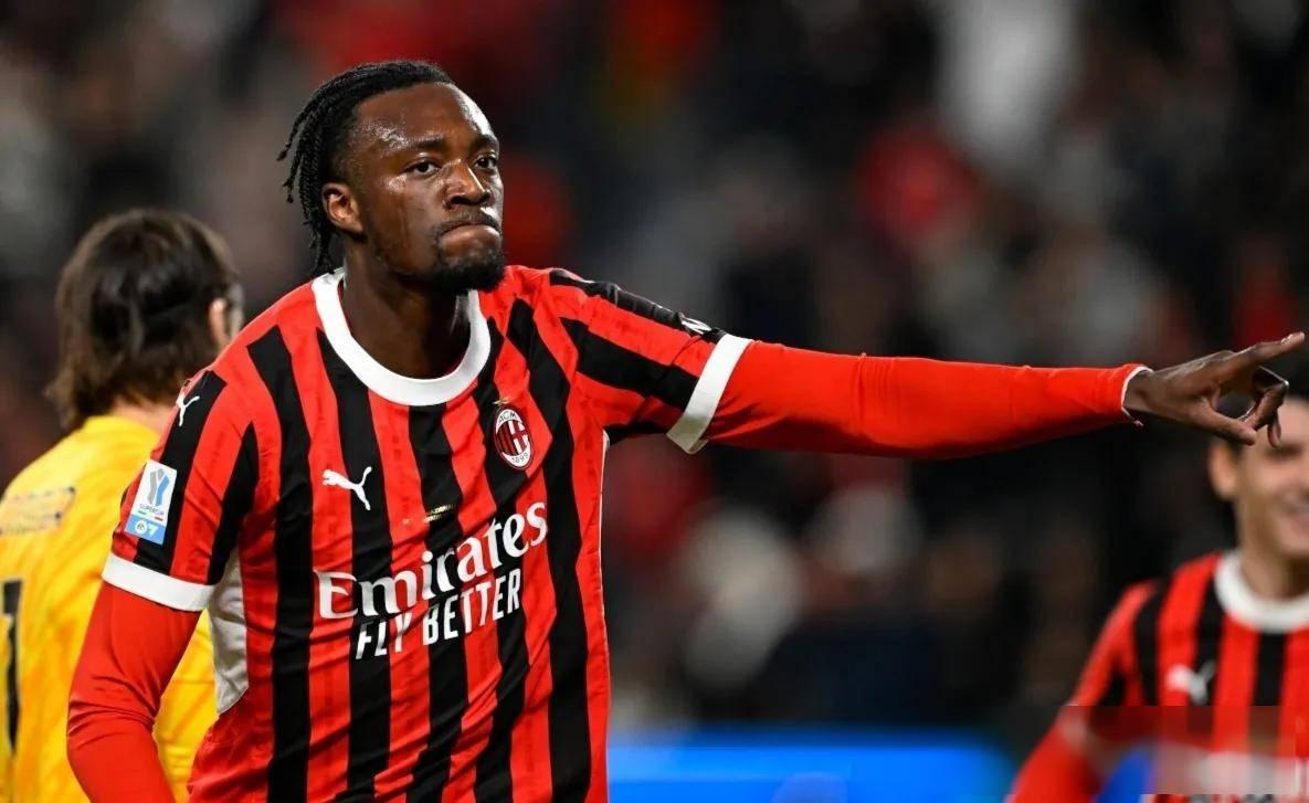 切尔西边锋正式加盟AC米兰，助力球队争冠的简单介绍