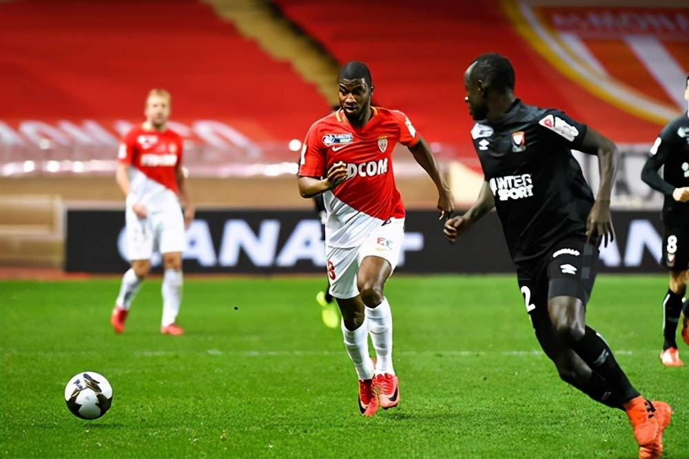 爱游戏登录-里尔逆转战胜雷恩，保持不败纪录的简单介绍