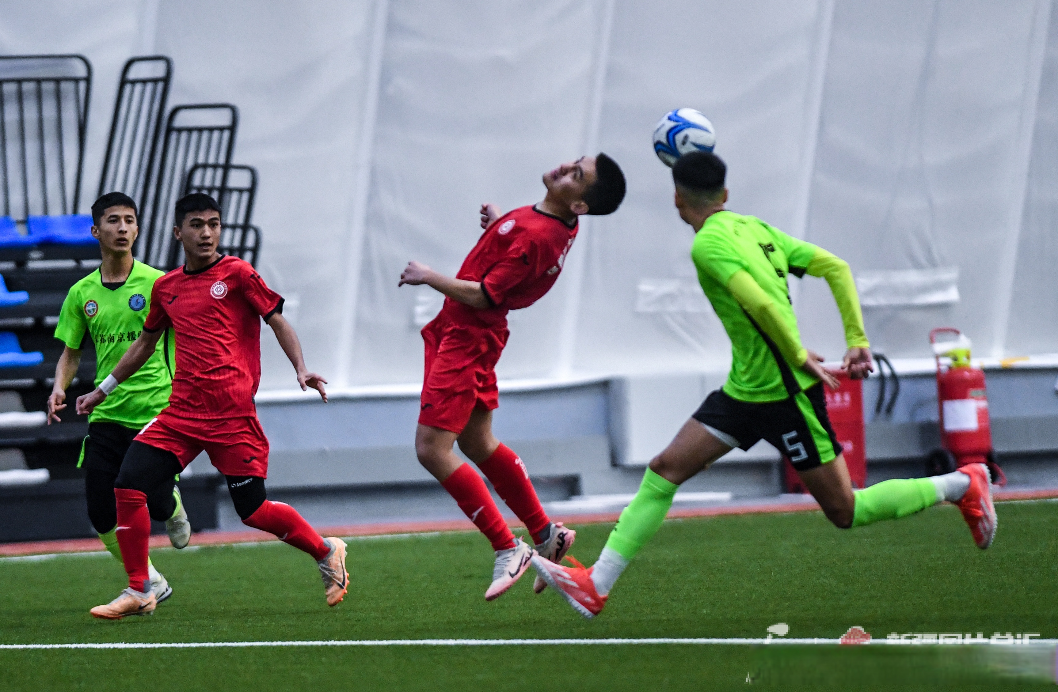 包含激情竞技：亚洲足球联赛的火爆对决的词条