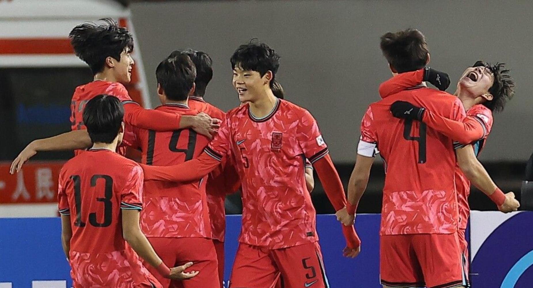 爱游戏在线登录-亚洲足球国家队杀入比赛，备战大决战