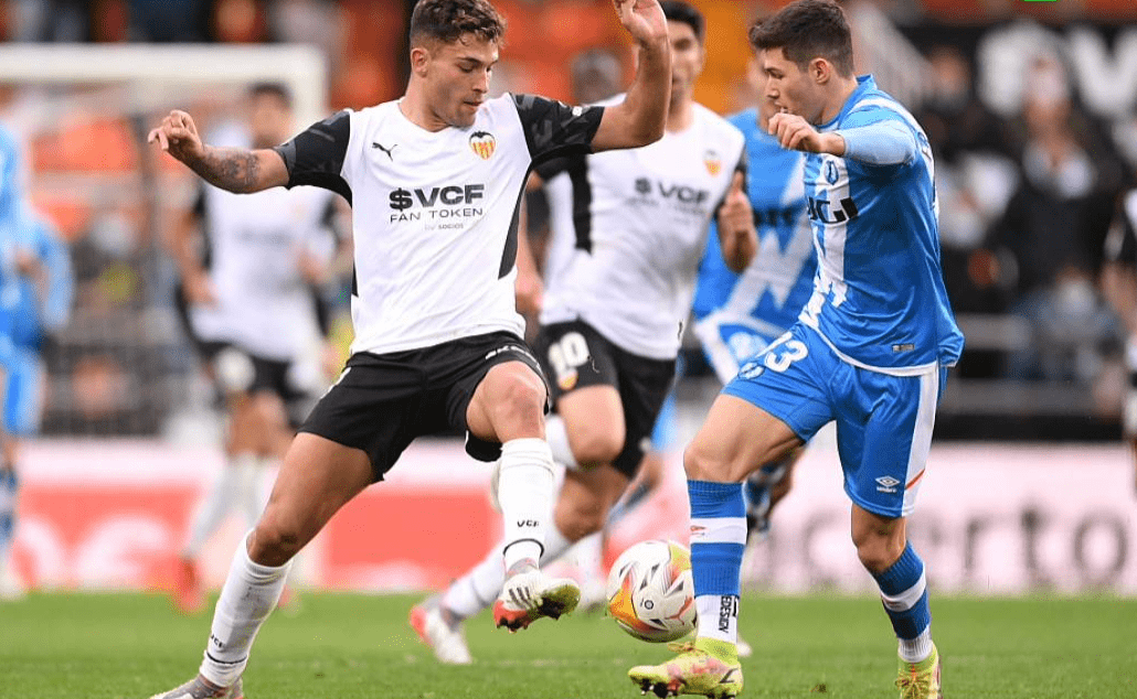 瓦伦西亚客场大胜,居中游积分榜的简单介绍 瓦伦西亚客场大胜,居中游积分榜的简单介绍