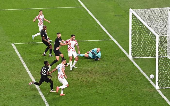 关于比利时逆转克罗地亚，晋级前景一片光明的信息