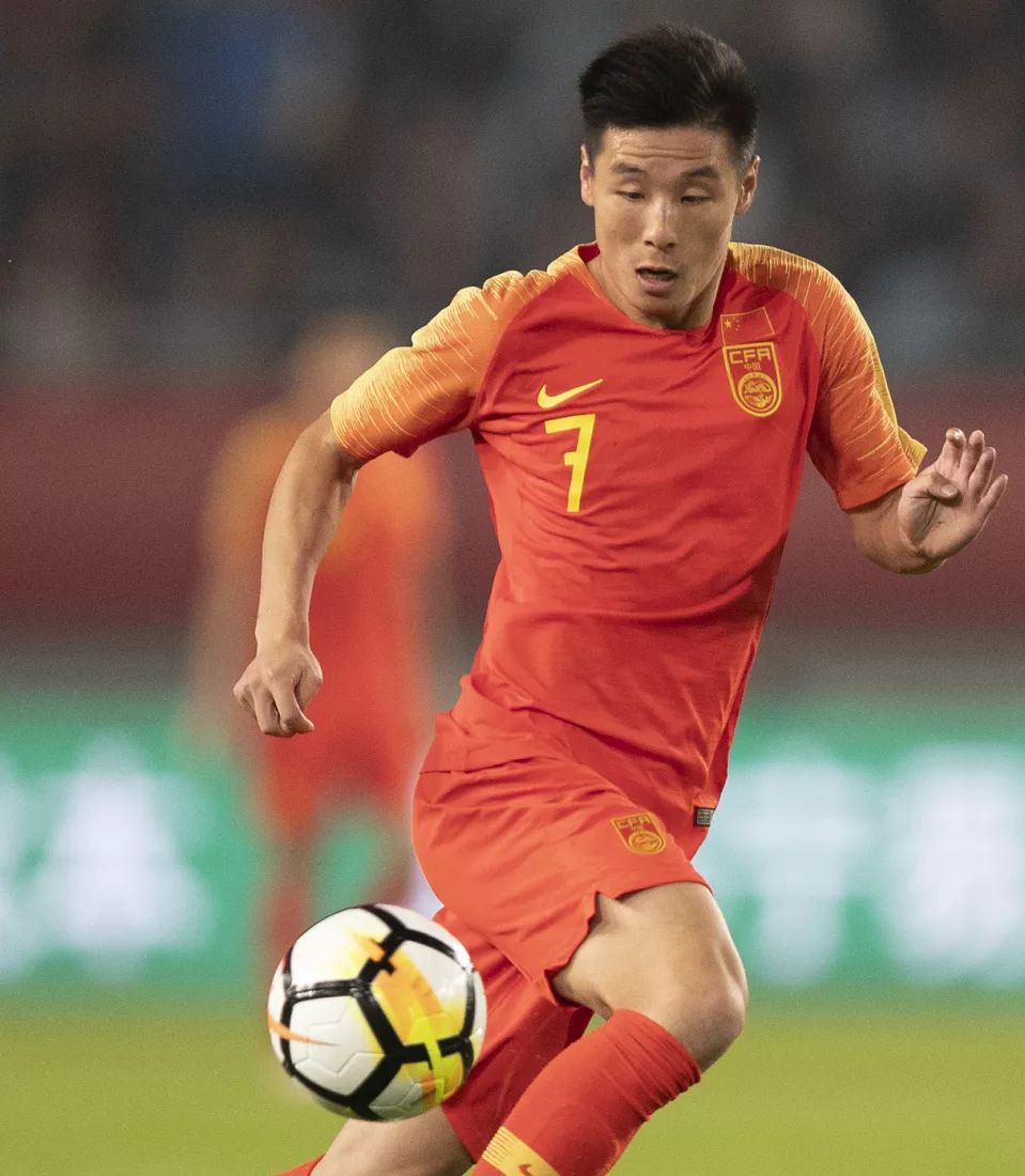 爱游戏体育下载-包含鹿岛鹿角冲击季军，年轻球员表现亮眼的词条