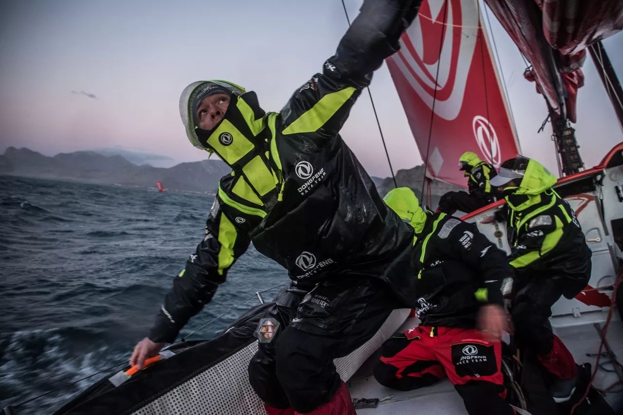 爱游戏登录-关于深圳队临危受命面对新疆队，硬战在即的信息