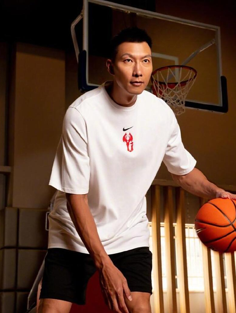 爱游戏官网网页版入口-体育明星实力突破，勇夺头筹