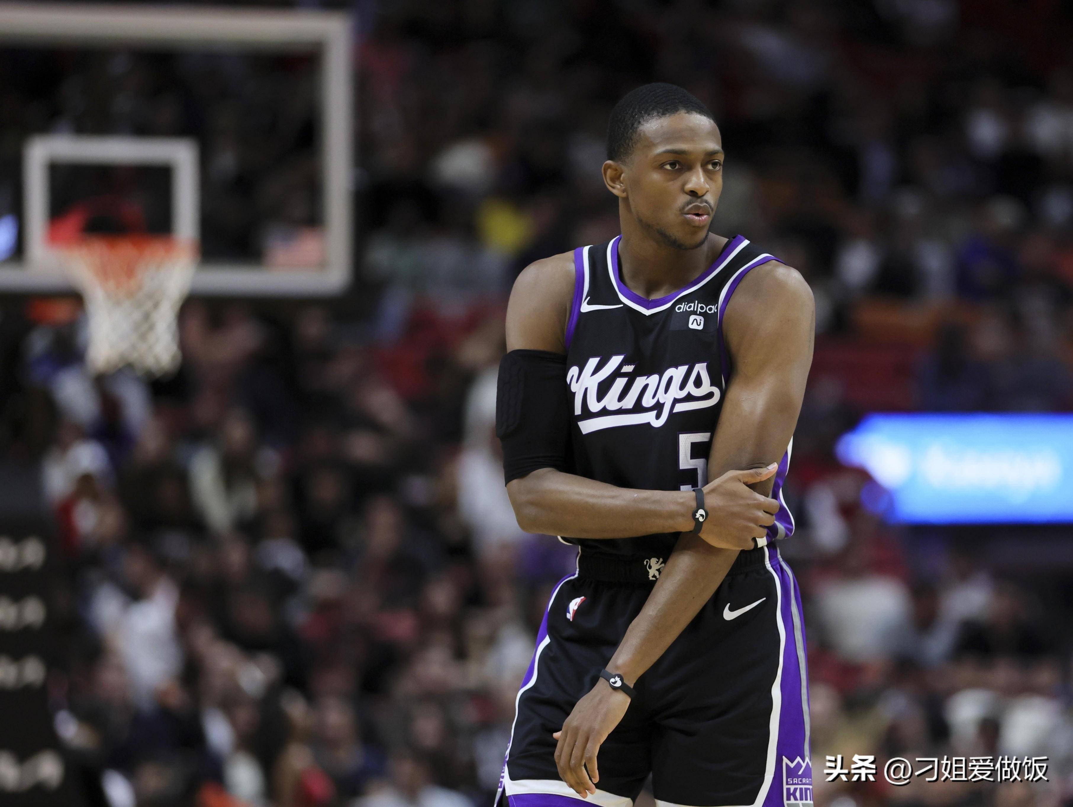 国王主帅沃顿赞扬新秀福克斯,称其是球队未来的核心的简单介绍 国王主帅沃顿赞扬新秀福克斯,称其是球队未来的核心的简单介绍