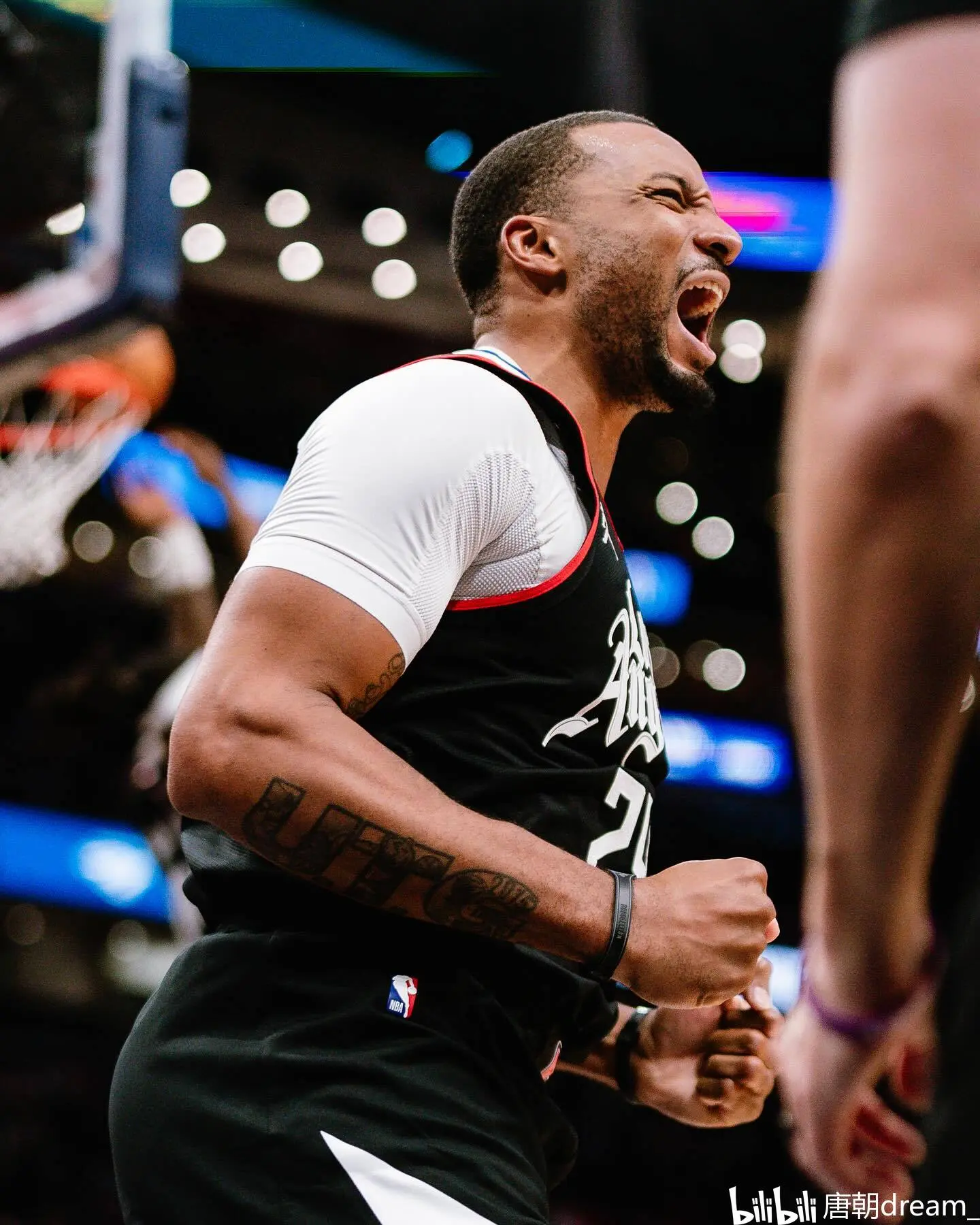 爱游戏登录入口-快船击败奇才，哈雷尔突破20分