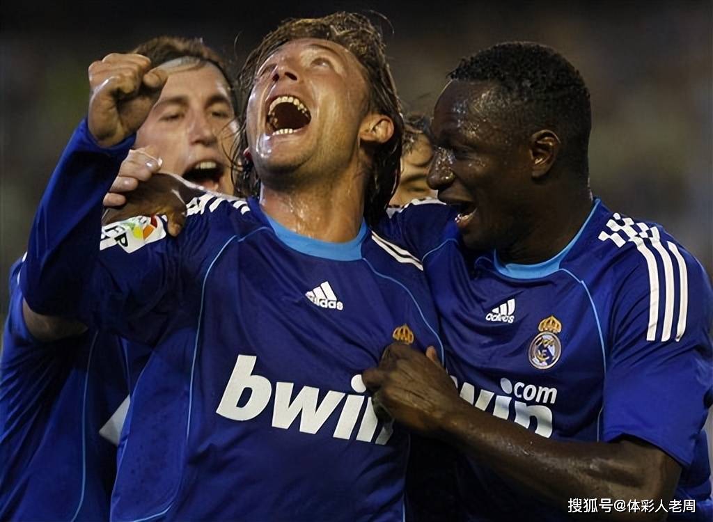 爱游戏app-切尔西不敌南安普顿，懂得体检再成詹姆斯进球