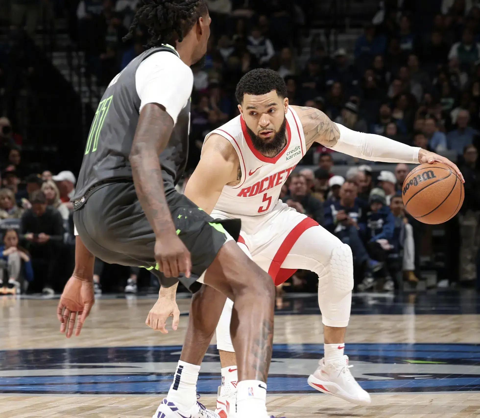 爱游戏体育链接-火箭击败快船，保持领先地位