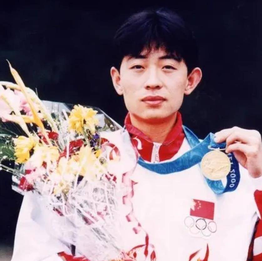 英国射击健将锐气十足，成功夺冠