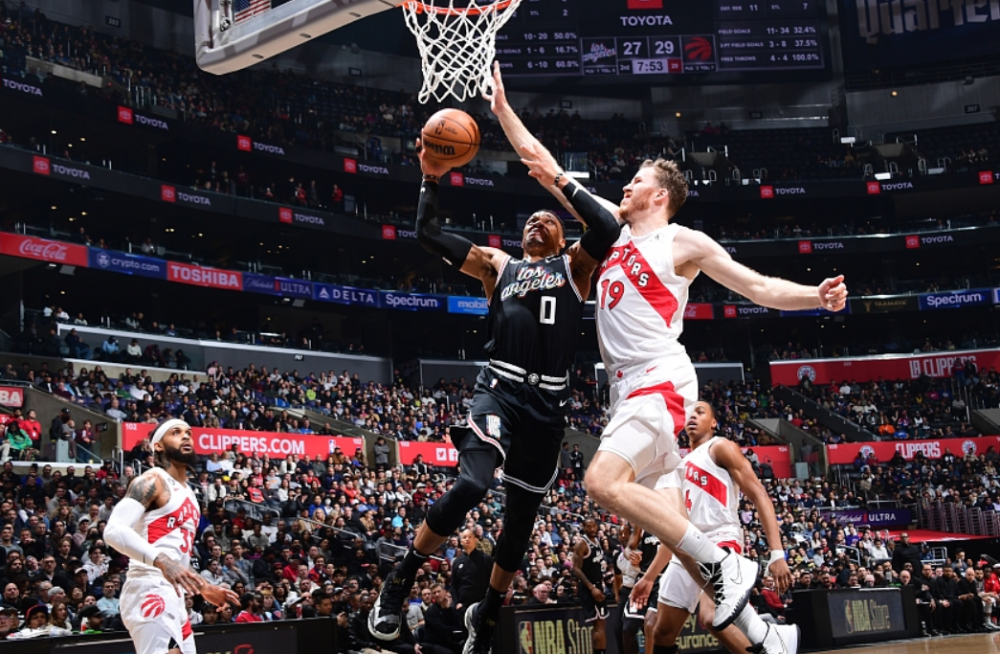 爱游戏体育下载-快船惨败猛龙季后赛前景不明