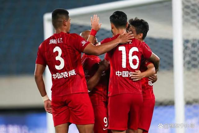 广州恒大豪取六连胜，领跑中超积分榜的简单介绍