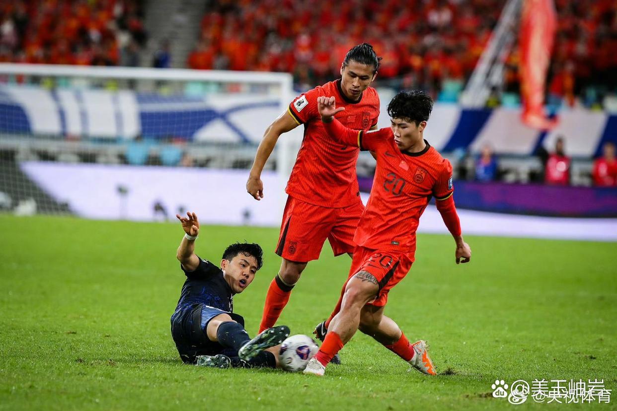 包含国内职业足球联赛精彩对抗扣人心弦！的词条