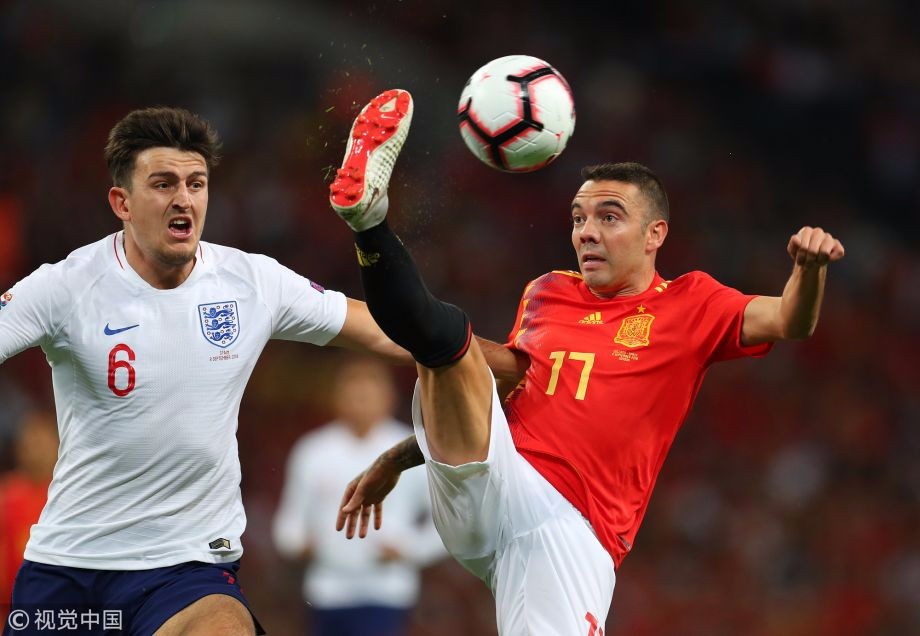 西班牙队长连飙得分，引领球队冲击榜首